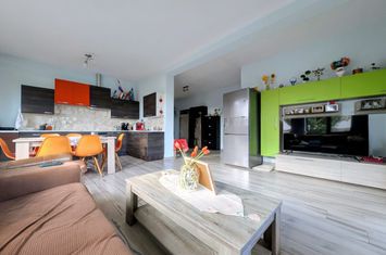 Casă - 4 camere de vanzare ORADEA - Bihor anunturi imobiliare Bihor