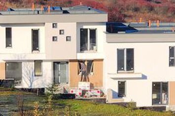 Vilă - 4 camere de vanzare FLORESTI - Cluj anunturi imobiliare Cluj