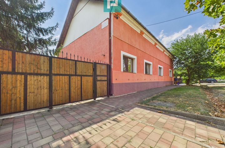 Casă cu 6 camere în Sânicolau Mare Timiș anunturi imobiliare Timis