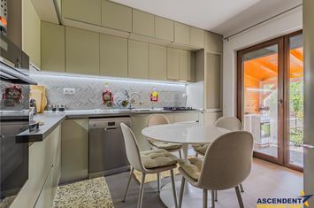 Vilă - 4 camere de vanzare BUCURESTI - Bucuresti anunturi imobiliare Bucuresti