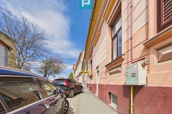 Spațiu comercial de închiriat Piața Catedralei anunturi imobiliare Arad