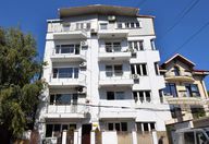 2.000 €, Birou