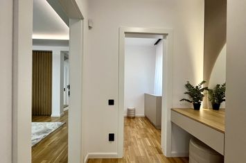 Vilă - 4 camere de vanzare FLORESTI - Cluj anunturi imobiliare Cluj
