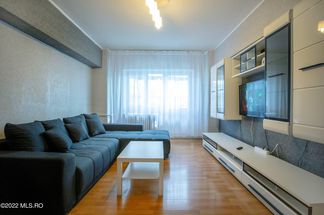 Apartament 3 camere de vânzare Bucuresti - Salaj