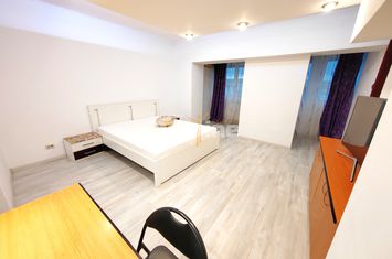 Apartament 4 camere de vanzare IASI - Iasi anunturi imobiliare Iasi