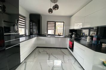 Vilă - 5 camere de vanzare DEZMIR - Cluj anunturi imobiliare Cluj