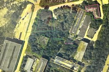 Patrimoniu Industrial, teren si clădiri, lângă Castelul Corvinilor anunturi imobiliare Hunedoara
