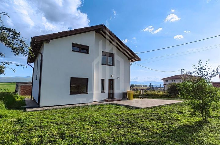 Casă individuală 5 camere cu 372 mp teren în Bavaria anunturi imobiliare Sibiu