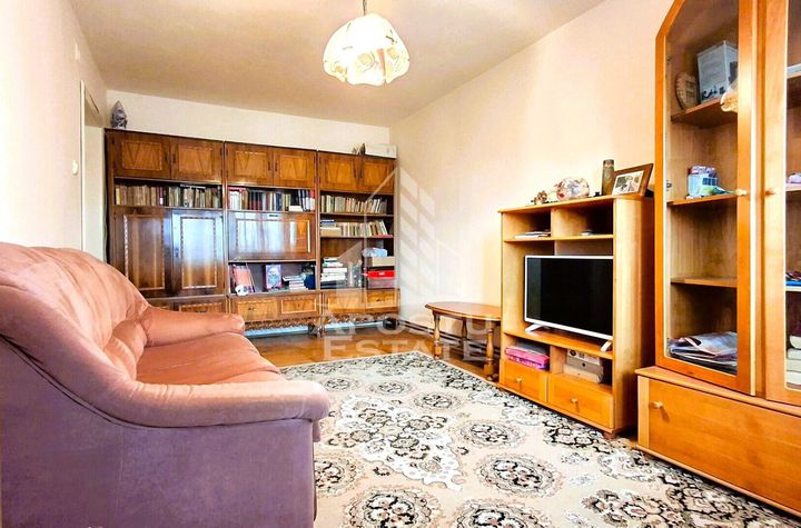 Apartament 4 camere decomandat zona Centrala anunturi imobiliare Arad