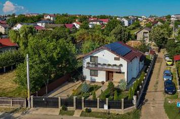 Casă / Vilă cu 4 camere de vânzare anunturi imobiliare Iasi