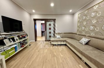 Apartament 3 camere la casa si anexa locuibila, zona Lunei anunturi imobiliare Timis
