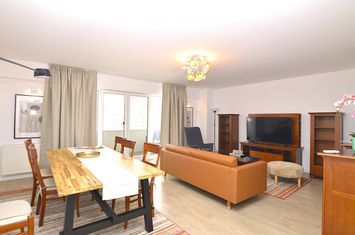 Apartament 3 camere de inchiriat UNIRII - Bucuresti anunturi imobiliare Bucuresti