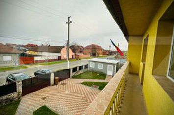 Apartament 5 camere de vanzare GAI - Arad anunturi imobiliare Arad