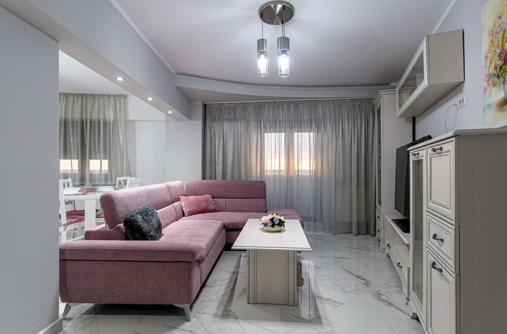 Apartament modern cu 3 camere în Piața Spitalului anunturi imobiliare Arad