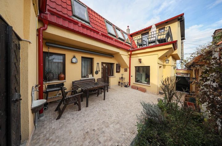 Casă deosebită de vânzare în centrul Brașovului anunturi imobiliare Brasov