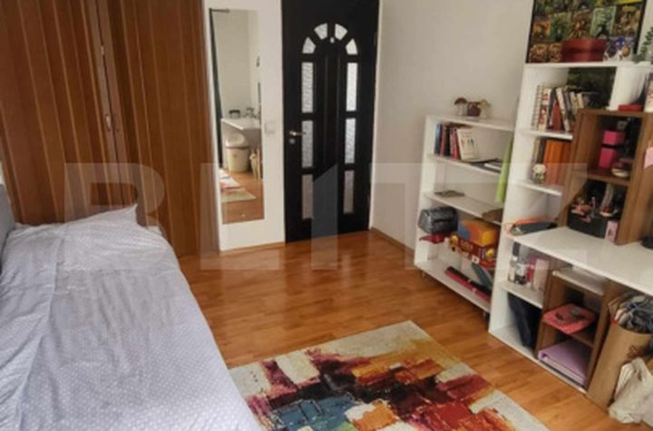 Apartament 3 camere de vanzare FLORESTI - Cluj anunturi imobiliare Cluj