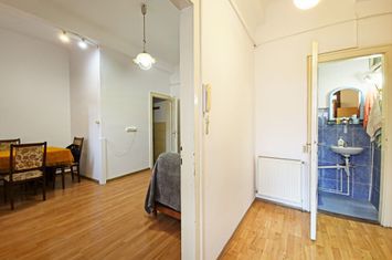 Casa cu 3 camere, intr-un imobil 2 apartamente, zona Parcului Central anunturi imobiliare Cluj