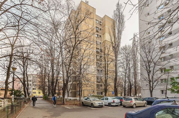 Garsonieră de vanzare TITAN - Bucuresti anunturi imobiliare Bucuresti