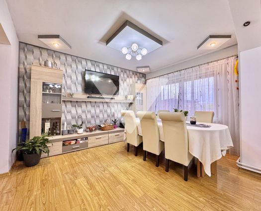 Vilă 5 cam Sibiu, 130 mp, P+1+M