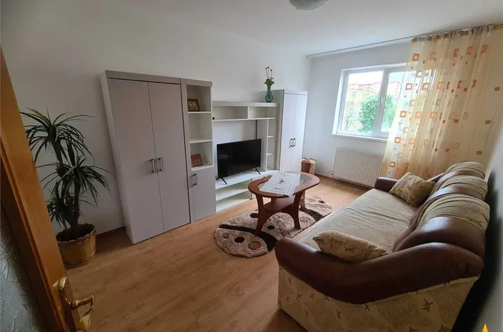 Apartament 3 camere de inchiriat ASTRA - Brasov anunturi imobiliare Brasov