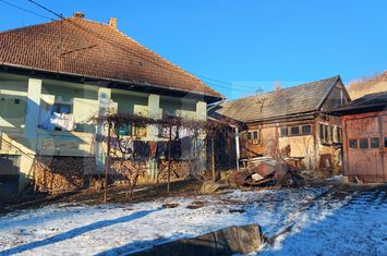 Casă - 4 camere de vanzare VALCELE - Covasna anunturi imobiliare Covasna