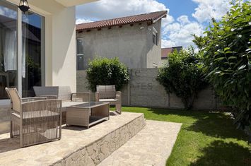 Casa cu 5 camere in Cartierul Tineretului | Prima inchirere anunturi imobiliare Bihor