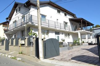 Casă 7 cam de vânzare Valcea - Cartierul de Nord