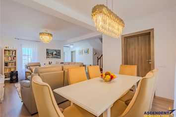 Vilă - 4 camere de vanzare BUCURESTI - Bucuresti anunturi imobiliare Bucuresti