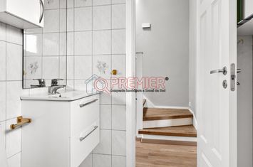 Garsoniera decomandata 35 mp | Aparatorii Patriei - Sector 4 anunturi imobiliare Bucuresti