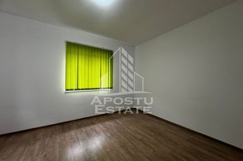 Casa individuala, 5 camere, 3 bai cu terasa si curte proprie de 400 mp anunturi imobiliare Timis