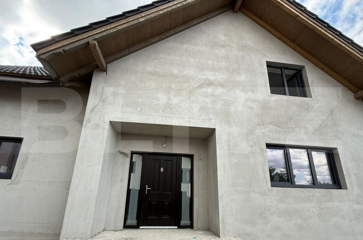 Casă - 4 camere de vanzare DEZMIR - Cluj anunturi imobiliare Cluj