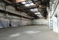 7.800 €, Spațiu industrial