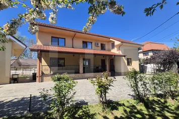 Casă - 4 camere de vanzare SATU MARE - Satu Mare anunturi imobiliare Satu Mare