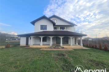 Casă - 5 camere de vanzare BANESTI - Prahova anunturi imobiliare Prahova