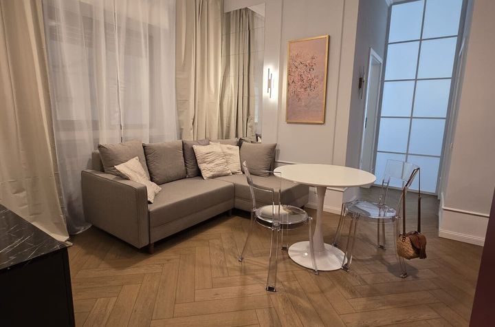 Vanzare 3 camere renovat complet dublu acces Brezoianu si Cismigiu anunturi imobiliare Bucuresti