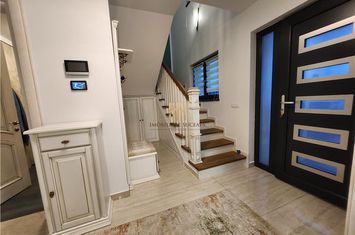 Vilă - 7 camere de vanzare CENTRAL - Suceava anunturi imobiliare Suceava