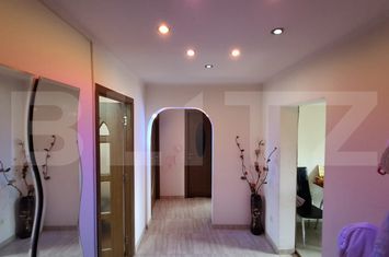 Apartament 3 camere de vanzare MICRO 11 - Dambovita anunturi imobiliare Dambovita