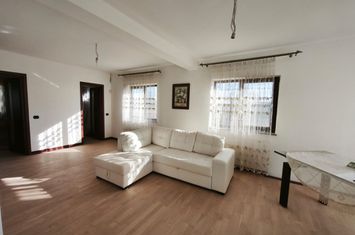 Vilă - 5 camere de vanzare MITOCU DRAGOMIRNEI - Suceava anunturi imobiliare Suceava