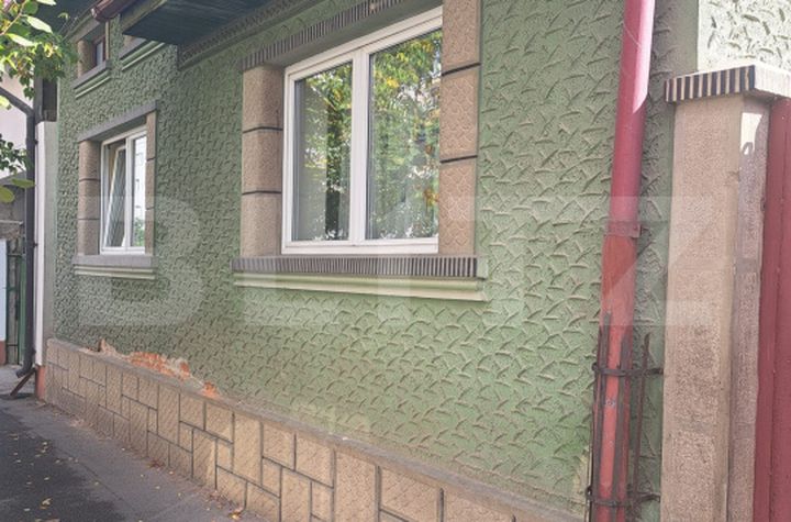 Casă - 4 camere de vanzare RASNOV - Brasov anunturi imobiliare Brasov