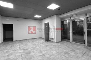 SPATIU COMERCIAL 78 MP | VITRINA 9 MP | EXPUNERE STRADALA anunturi imobiliare Brasov