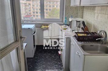 Apartament 3 camere de vanzare CENTRAL - Timis anunturi imobiliare Timis
