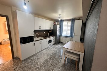 Apartament 3 camere de vanzare CRAIOVITA NOUA - Dolj anunturi imobiliare Dolj