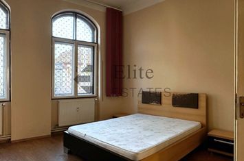 Apartament central cu 3 camere de închiriat, Oradea anunturi imobiliare Bihor