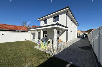 Vilă - 4 camere de vanzare TINERETULUI - Sibiu anunturi imobiliare Sibiu