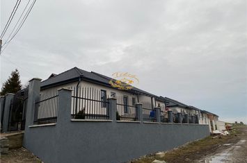 Casă - 3 camere de vanzare NAZNA - Mures anunturi imobiliare Mures