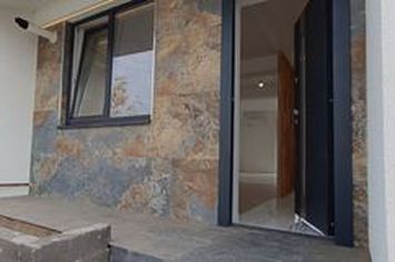 Casa Parter !  3 dorm.+2 bai+2 parcari+teren liber 190mp! Domnesti ! anunturi imobiliare Bucuresti