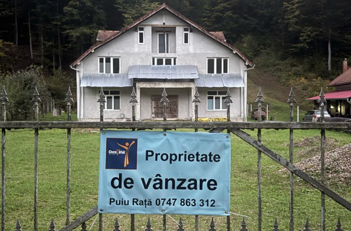 Casă - 8 camere de vanzare CUGIR - Alba anunturi imobiliare Alba