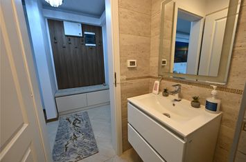 Apartament 3 camere de inchiriat ULTRACENTRAL - Suceava anunturi imobiliare Suceava