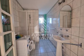 Duplex spatios, regim P+1, cu garaj Ronat anunturi imobiliare Timis