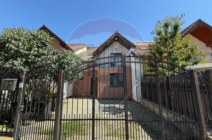 CASA  cu 5 camere de vanzare in Selimbar anunturi imobiliare Sibiu